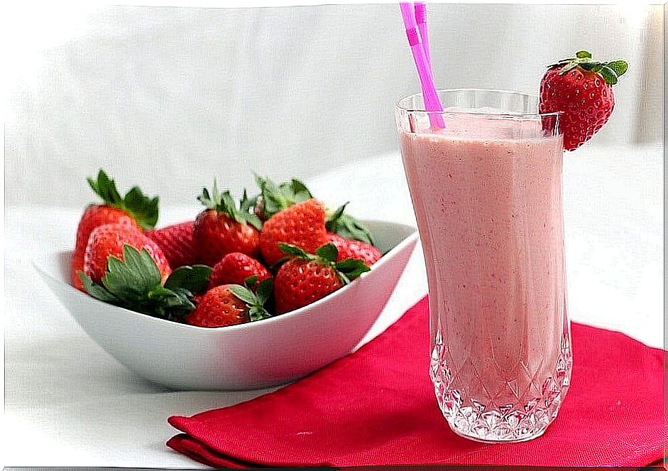 smoothie-strawberry