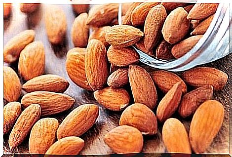 almonds to lighten your skin