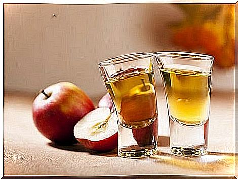 Apple cider vinegar for hair