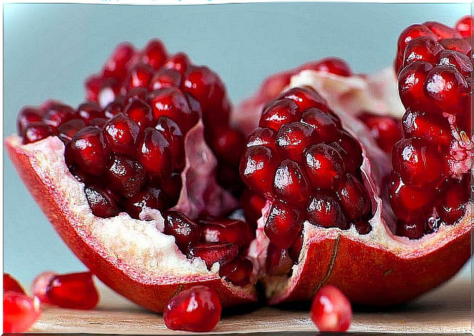 Cut pomegranate