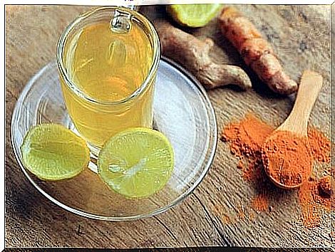 Turmeric and lemon tea to lose weight and improve digestion