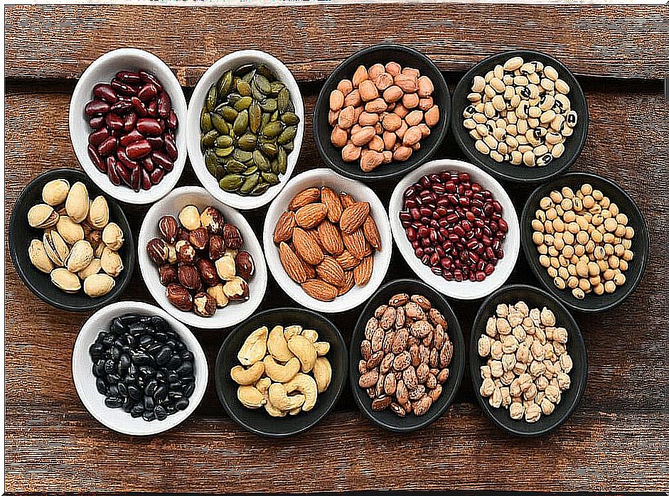 Grains and legumes, foods that provide B vitamins