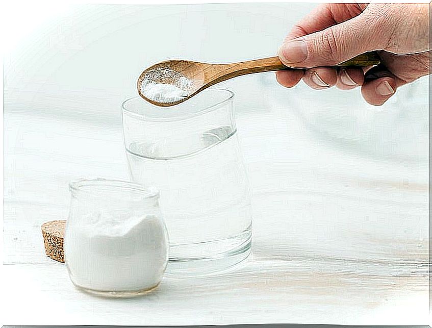 How To Consume Baking Soda To Fight Heartburn