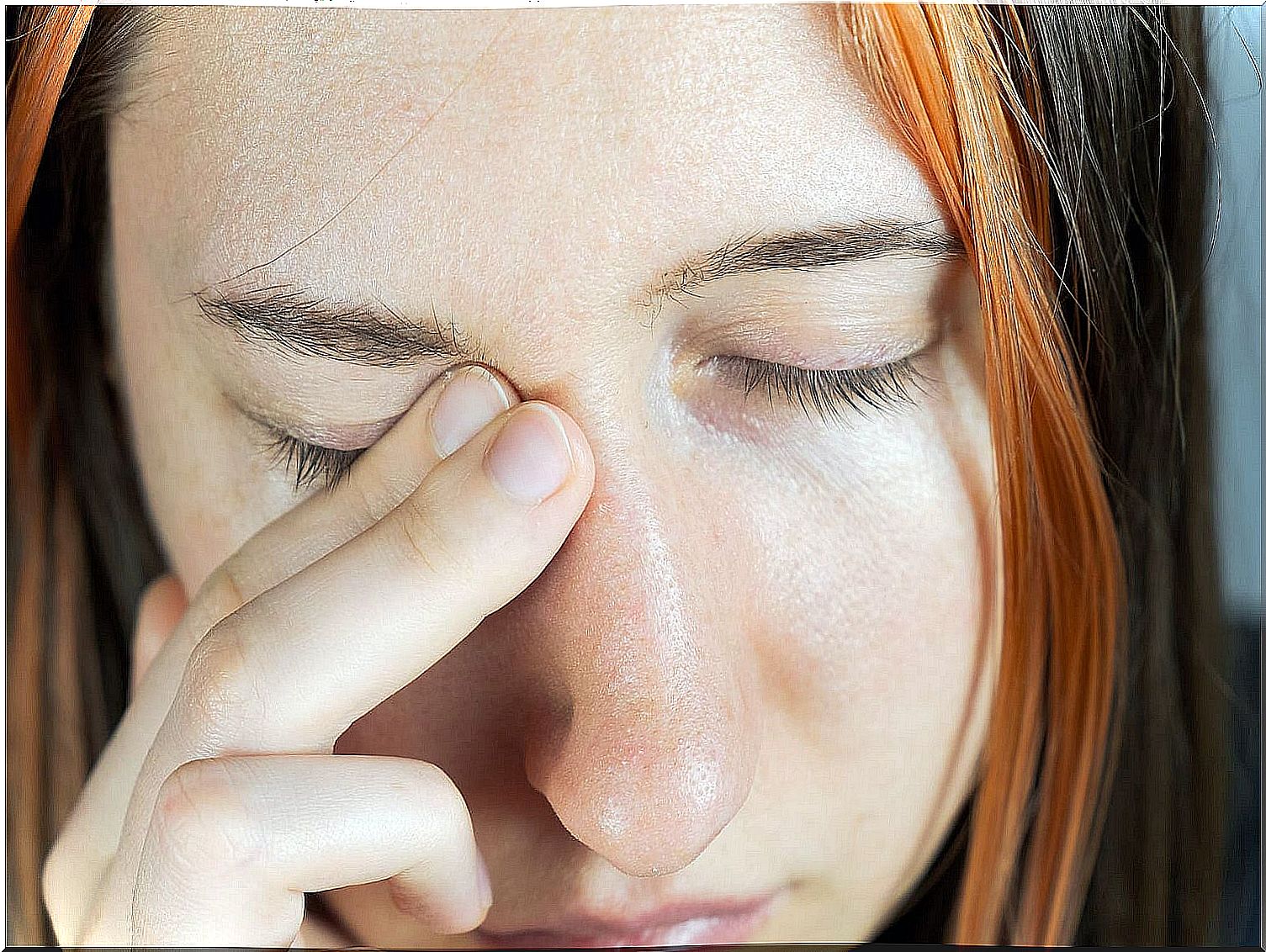 Why do you feel palpitations in your eye?  5 possible causes